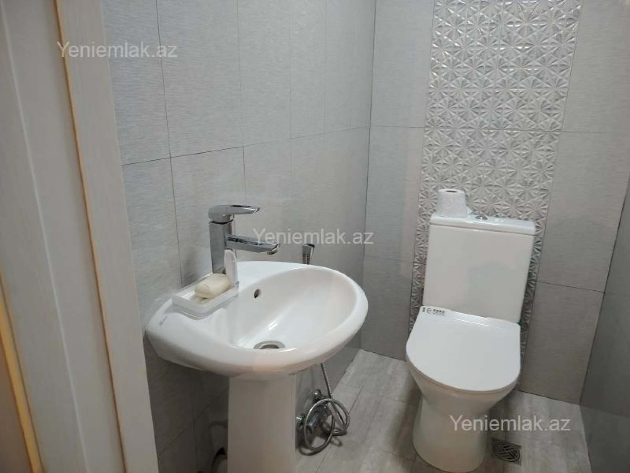 Satılır 3 otaqlı yeni tikili 74 m²