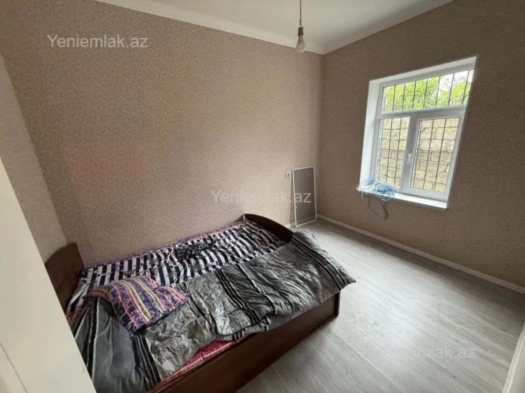 Satılır 6 otaqlı həyət evi 200 m²