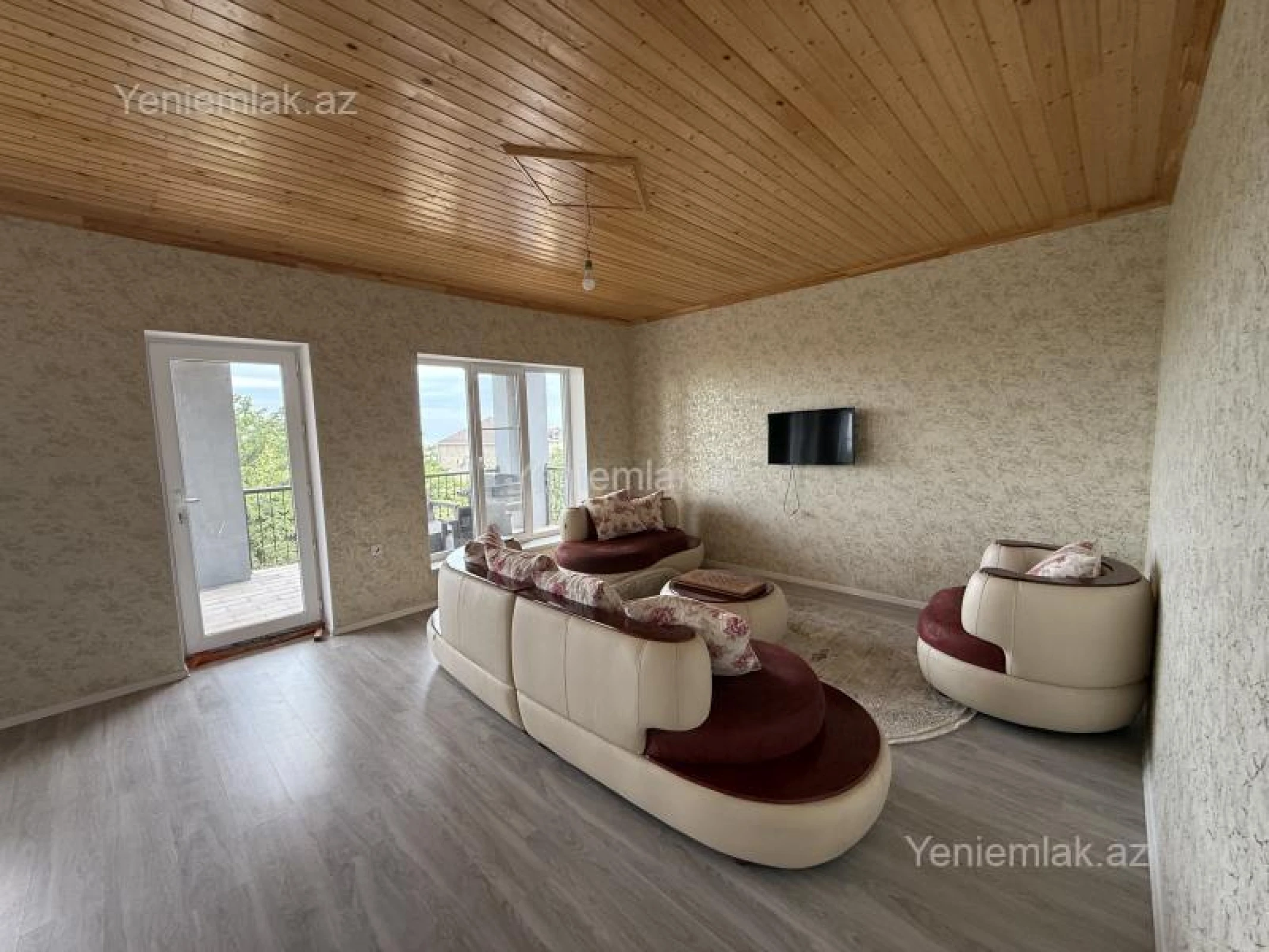 Satılır 6 otaqlı həyət evi 200 m²