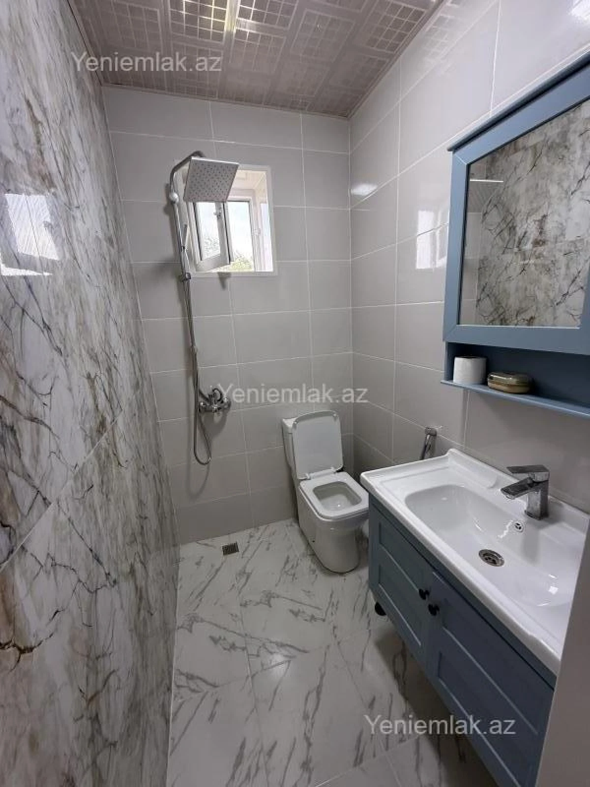 Satılır 6 otaqlı həyət evi 200 m²