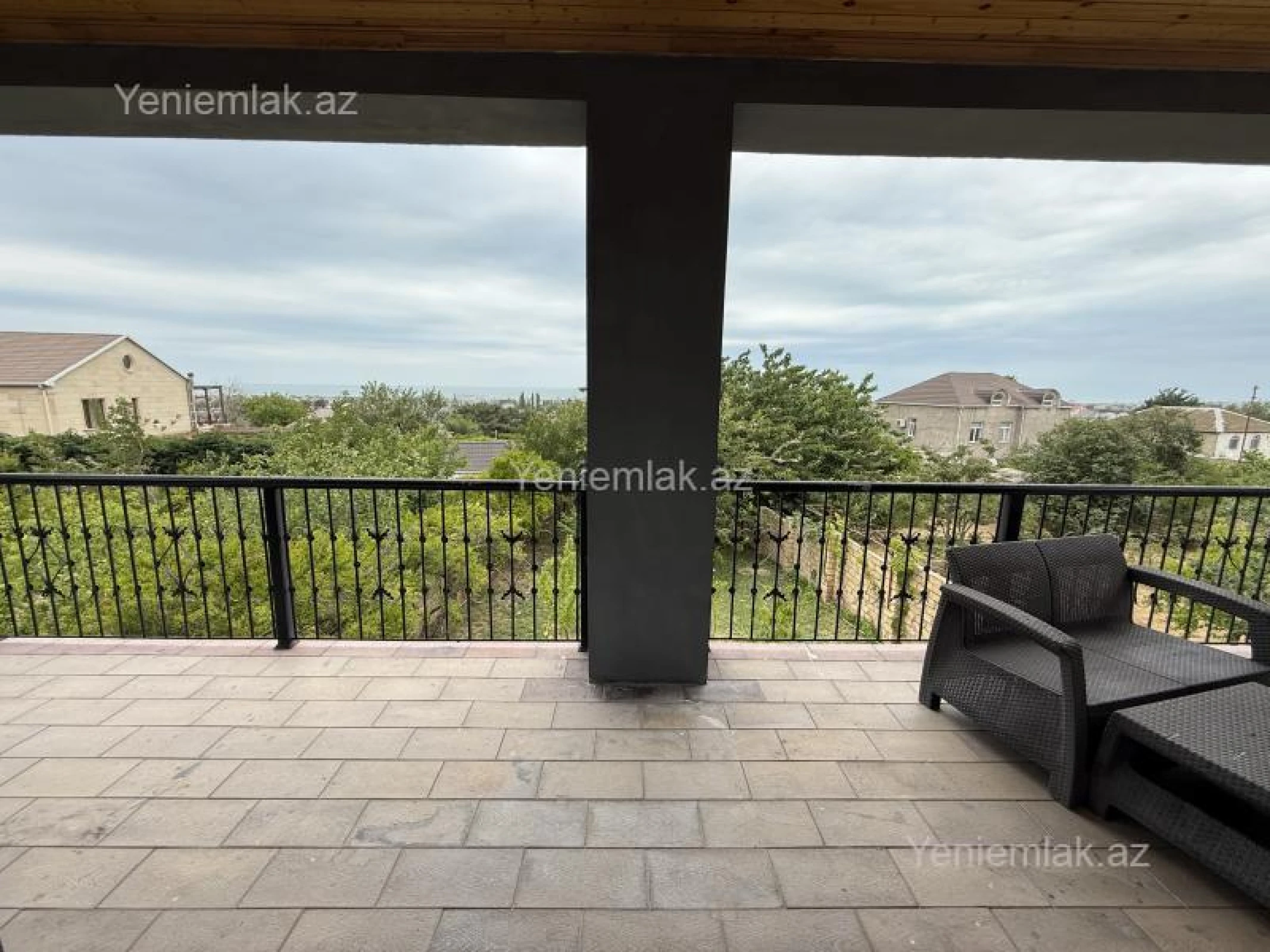 Satılır 6 otaqlı həyət evi 200 m²