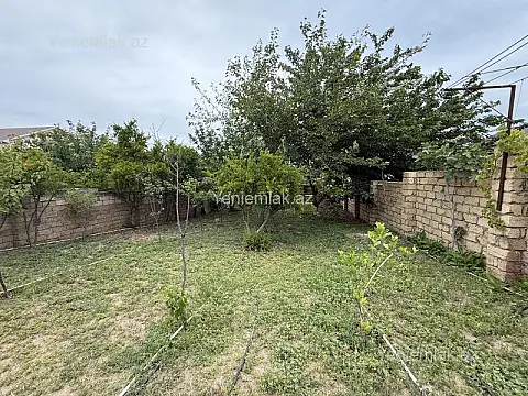 Satılır 6 otaqlı həyət evi 200 m²