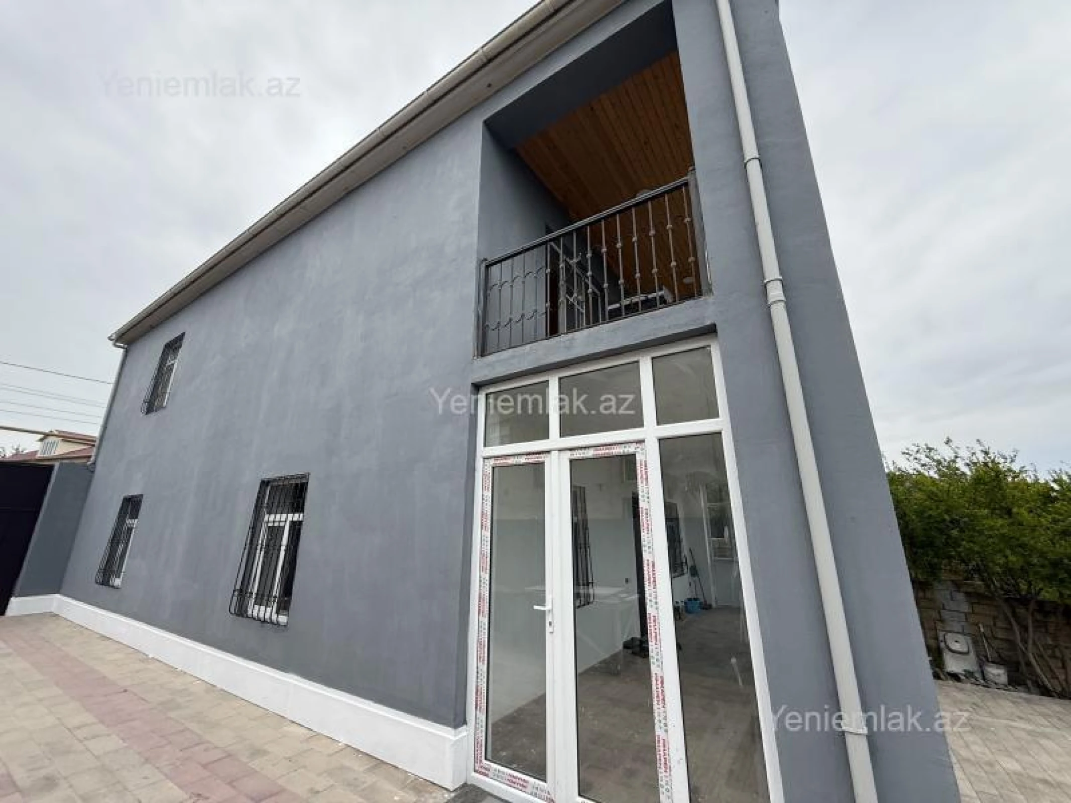 Satılır 6 otaqlı həyət evi 200 m²