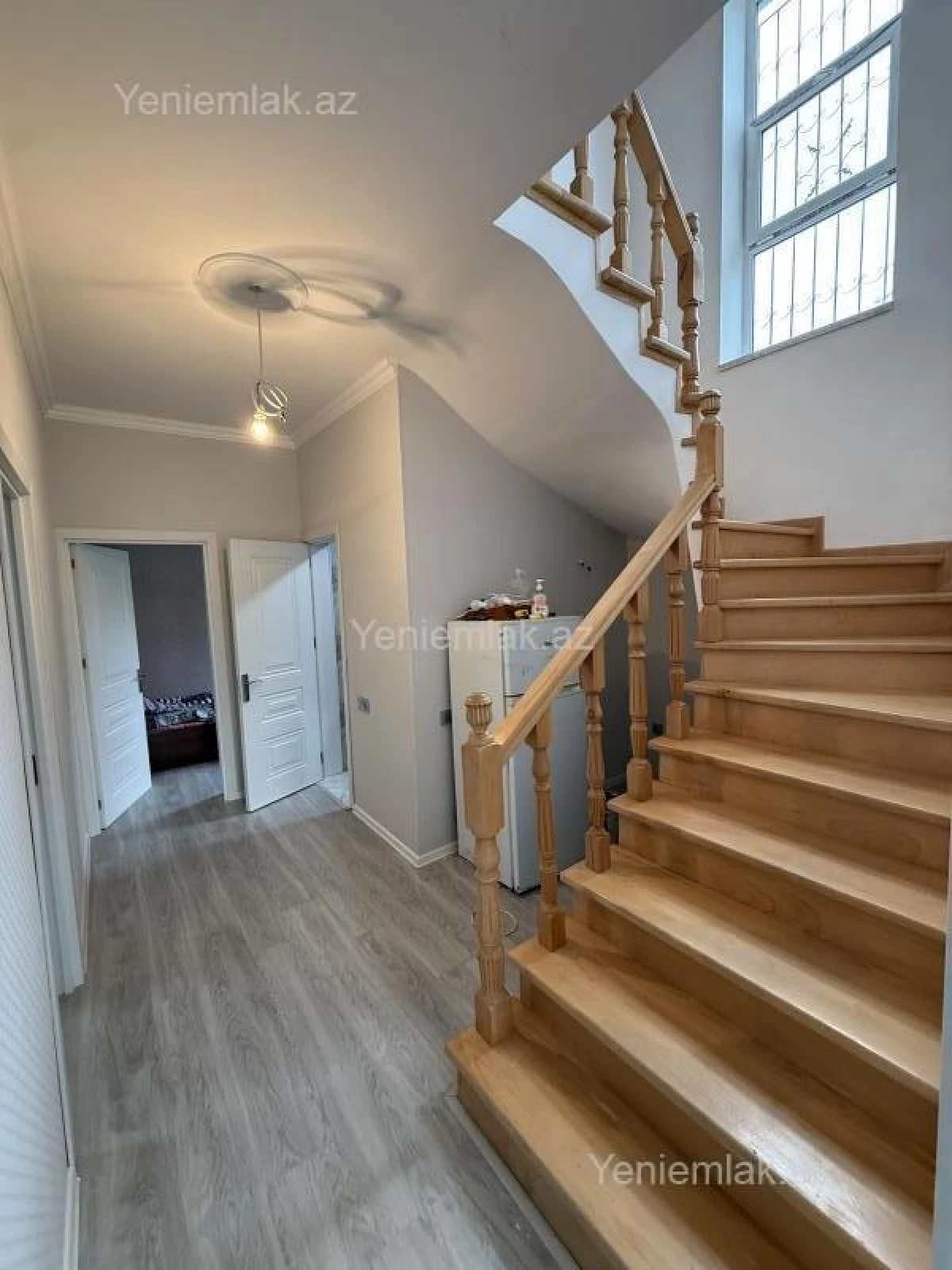 Satılır 6 otaqlı həyət evi 200 m²