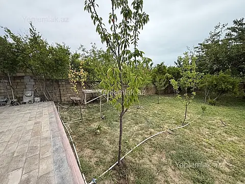 Satılır 6 otaqlı həyət evi 200 m²