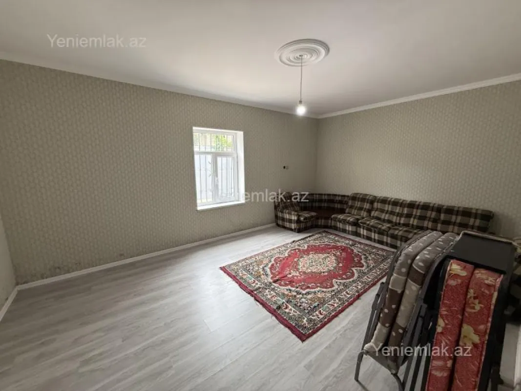 Satılır 6 otaqlı həyət evi 200 m²