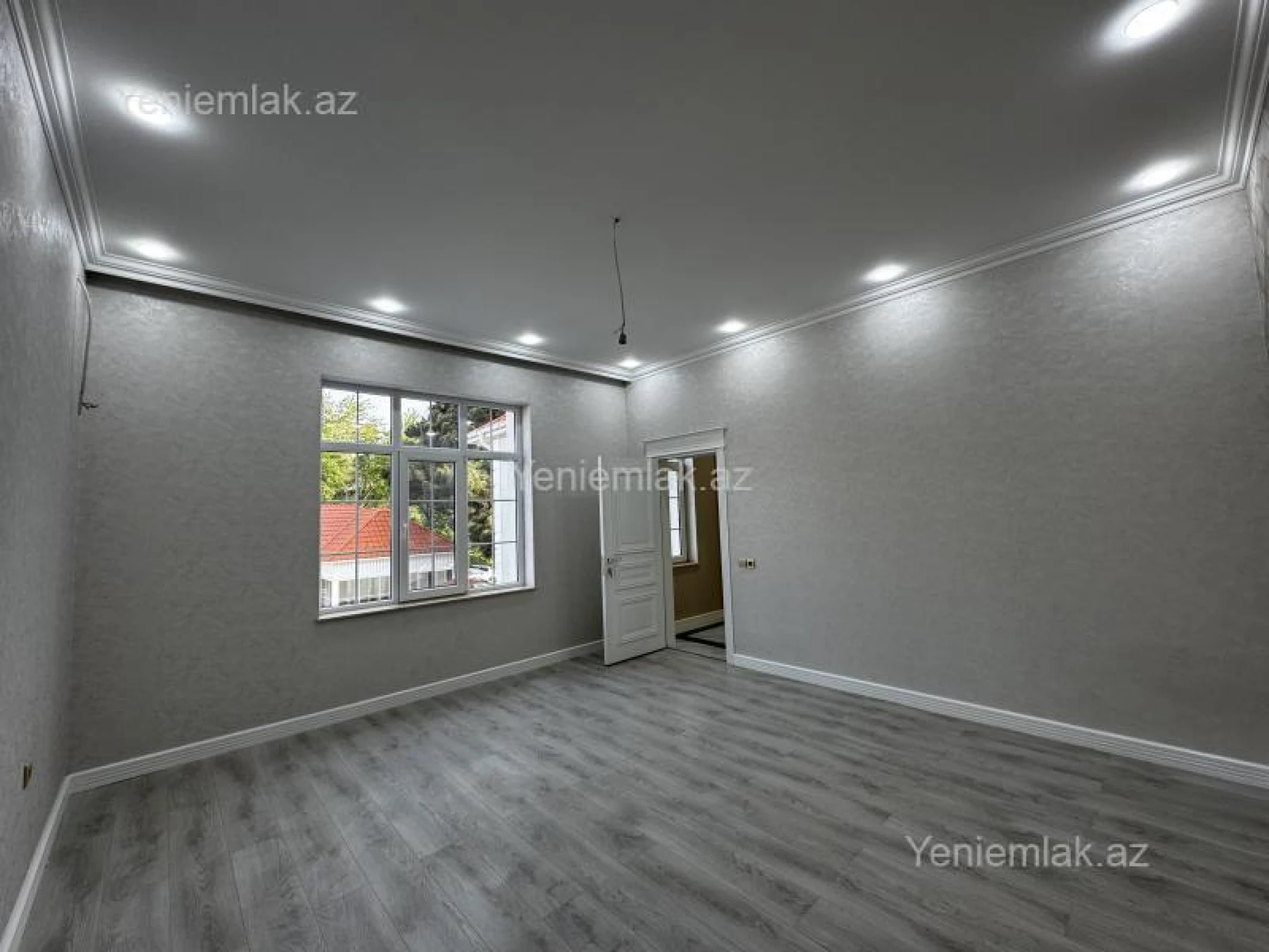 Satılır 6 otaqlı həyət evi 360 m²