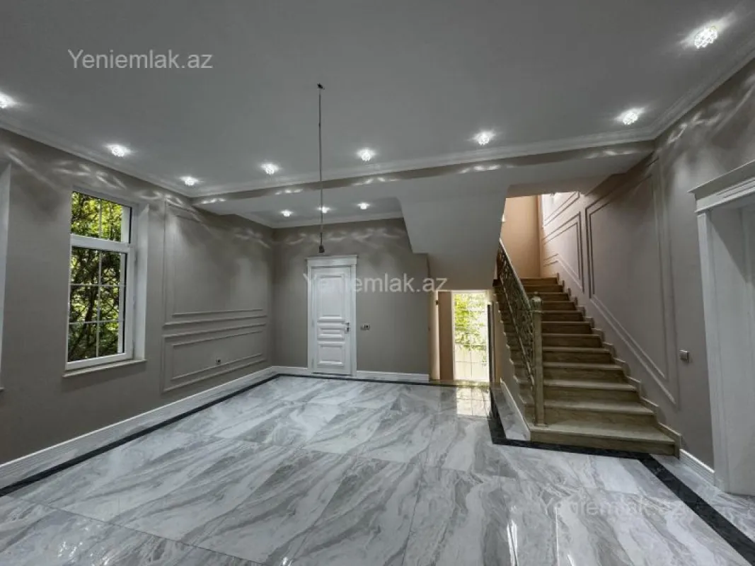 Satılır 6 otaqlı həyət evi 360 m²