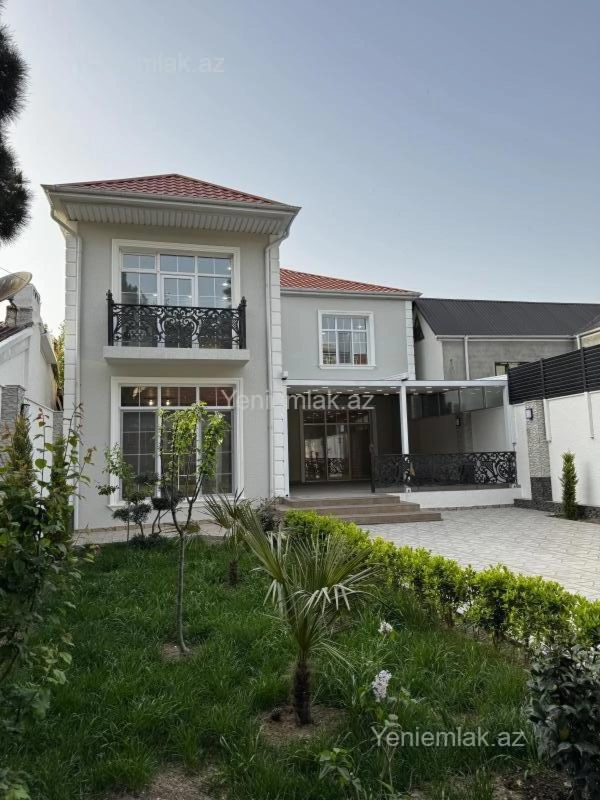Satılır 6 otaqlı həyət evi 360 m²