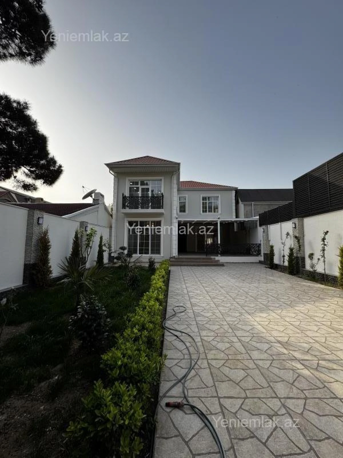 Satılır 6 otaqlı həyət evi 360 m²