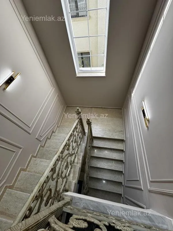 Satılır 6 otaqlı həyət evi 360 m²