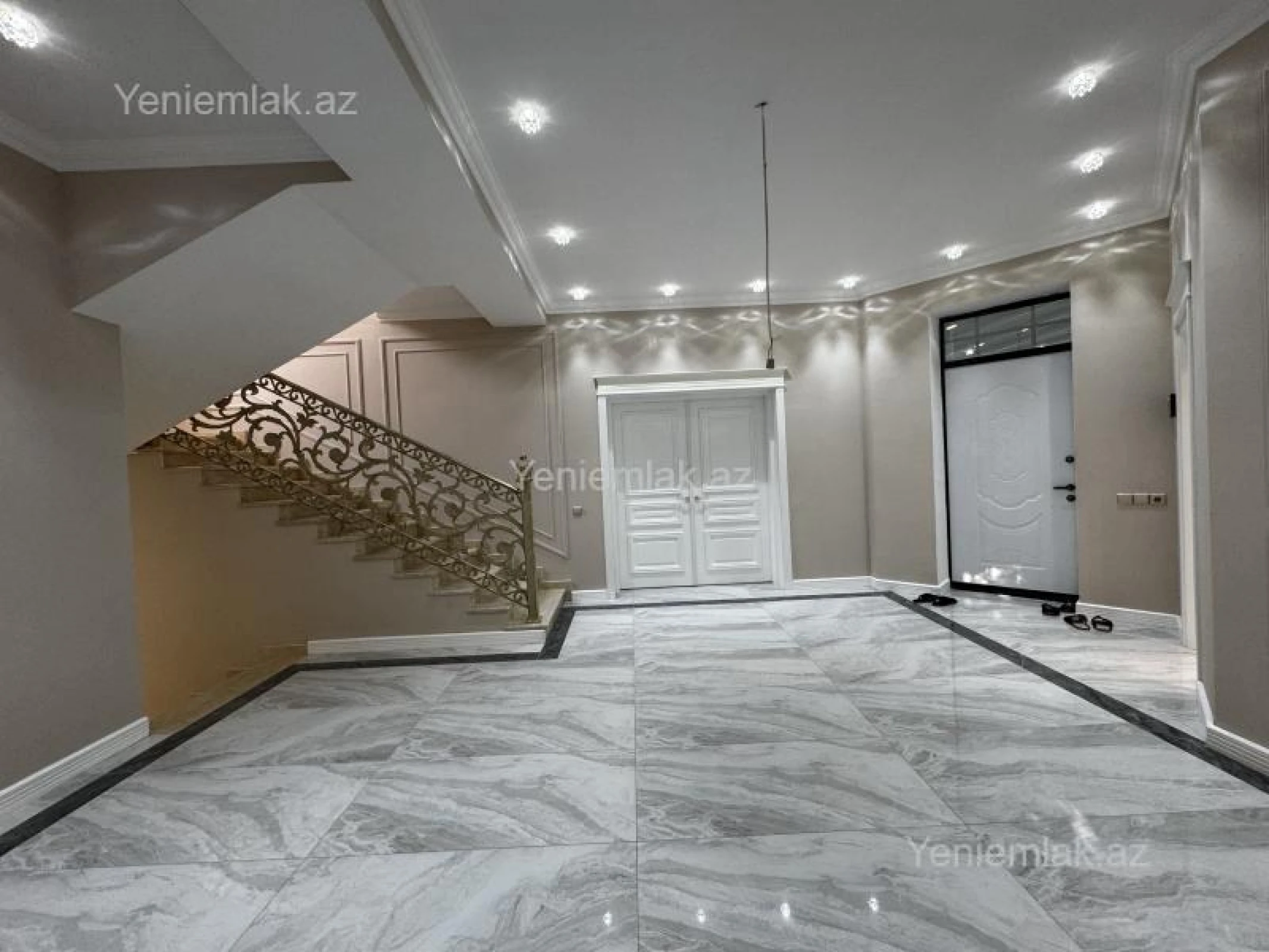 Satılır 6 otaqlı həyət evi 360 m²