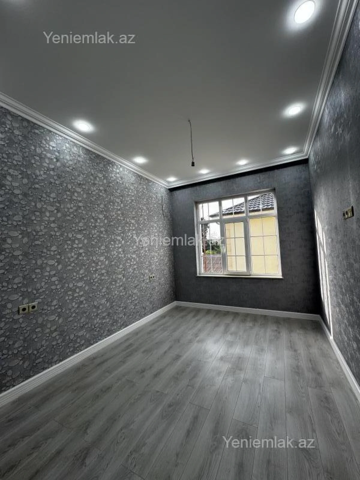 Satılır 6 otaqlı həyət evi 360 m²