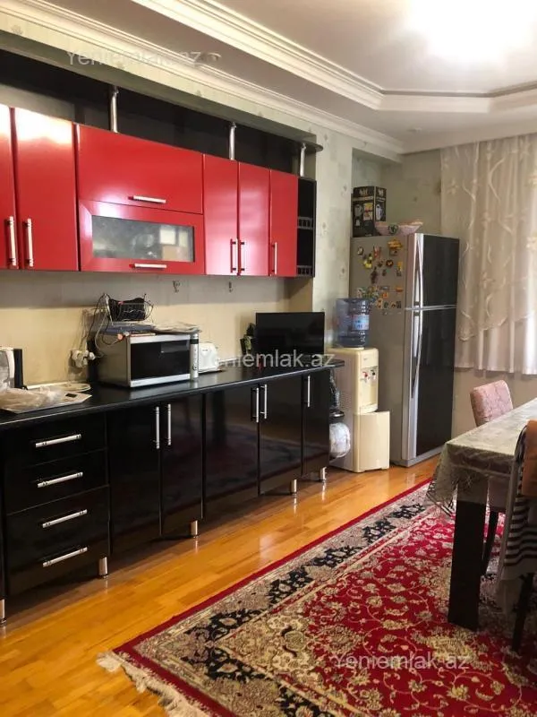Satılır 3 otaqlı yeni tikili 120 m²