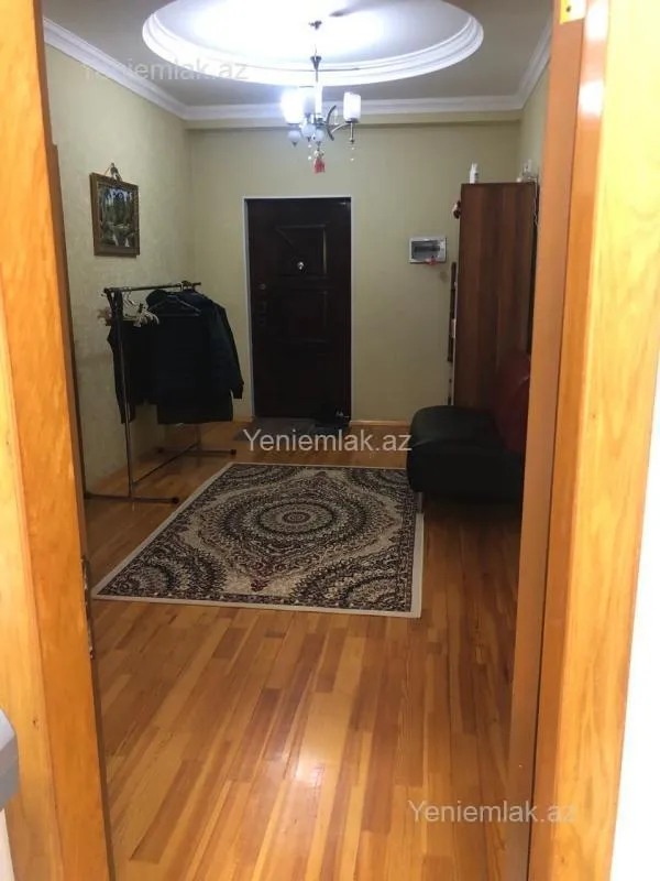 Satılır 3 otaqlı yeni tikili 120 m²