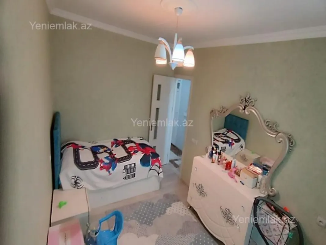 Satılır 3 otaqlı köhnə tikili 72 m²