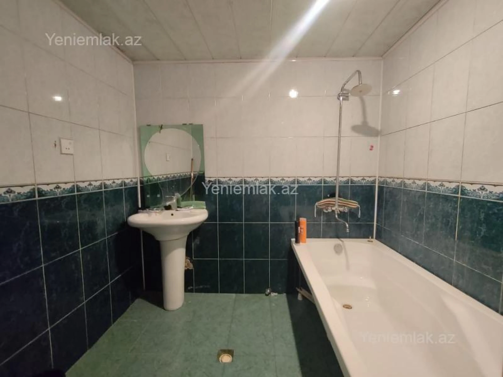 Satılır 2 otaqlı yeni tikili 80 m²