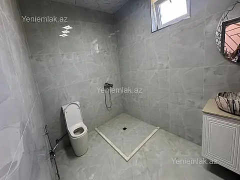 Satılır 5 otaqlı həyət evi 190 m²