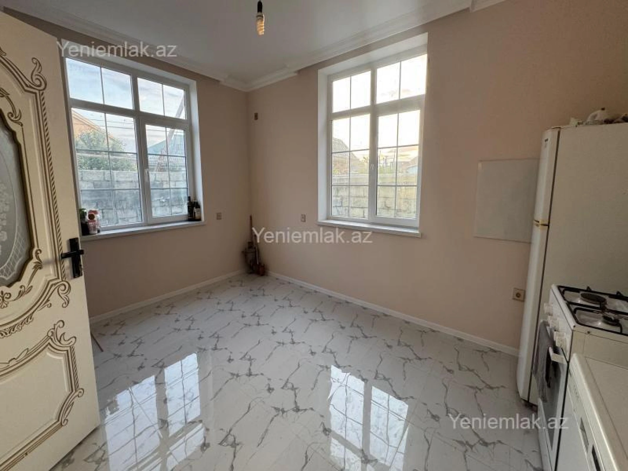 Satılır 5 otaqlı həyət evi 190 m²