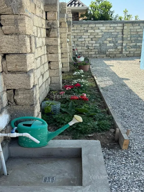 Satılır 5 otaqlı həyət evi 190 m²