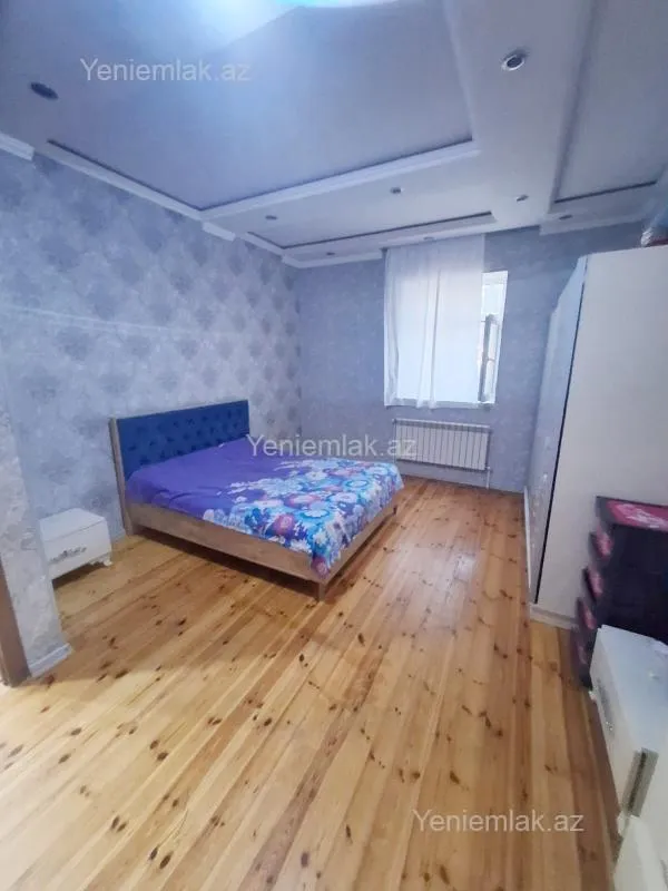Satılır 4 otaqlı həyət evi 140 m²