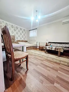 Satılır 4 otaqlı həyət evi 140 m²
