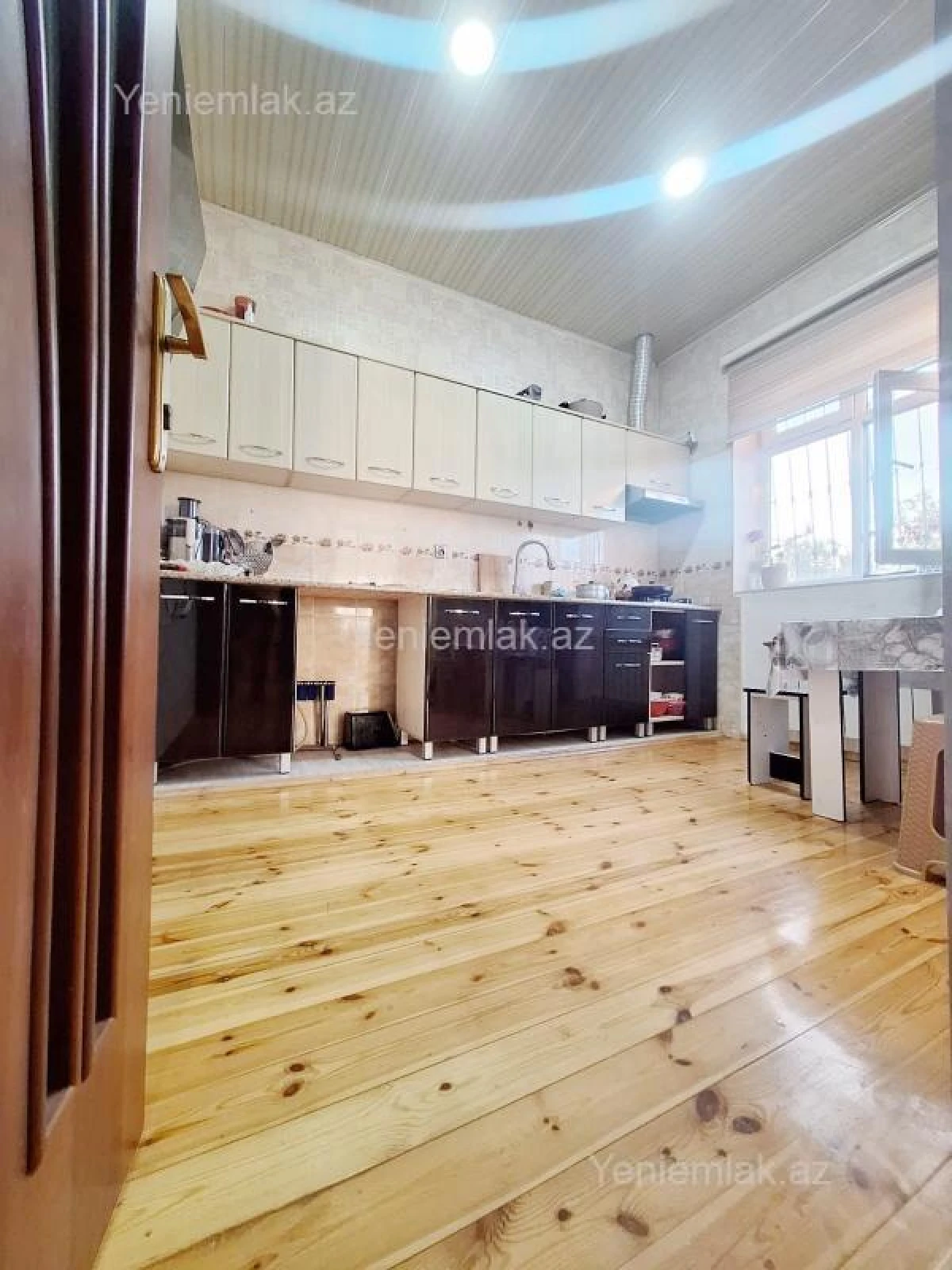 Satılır 4 otaqlı həyət evi 140 m²