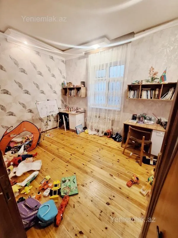 Satılır 4 otaqlı həyət evi 140 m²