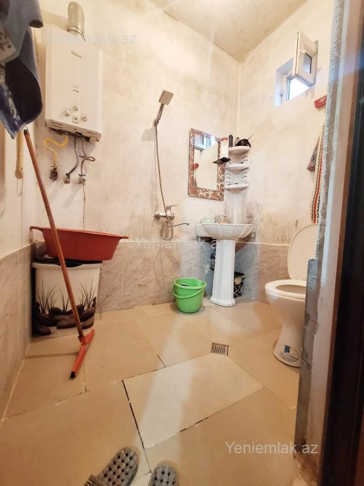 Satılır 4 otaqlı həyət evi 140 m²