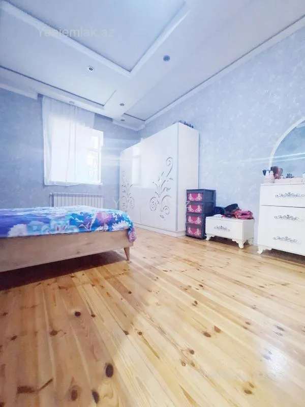 Satılır 4 otaqlı həyət evi 140 m²