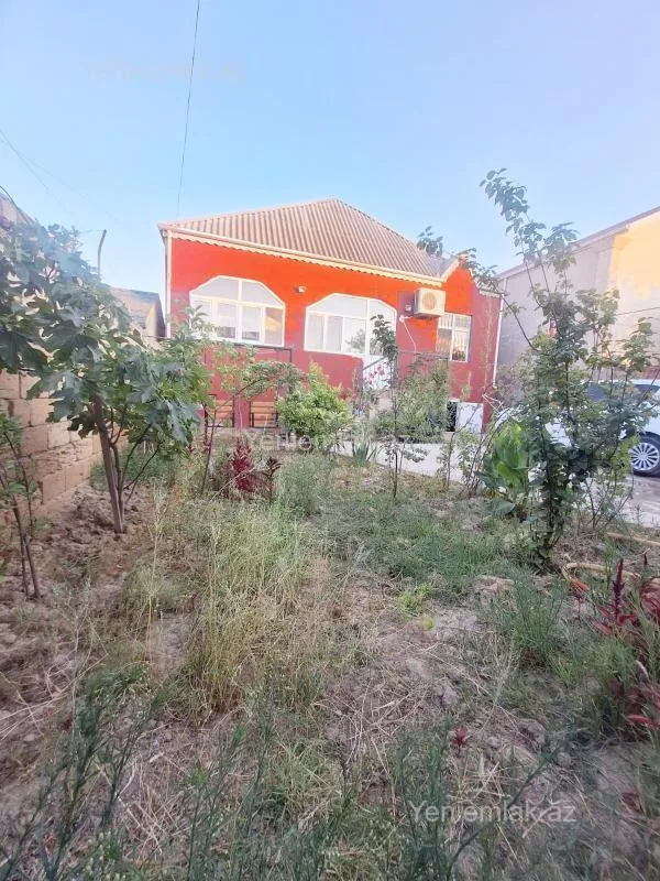 Satılır 4 otaqlı həyət evi 140 m²
