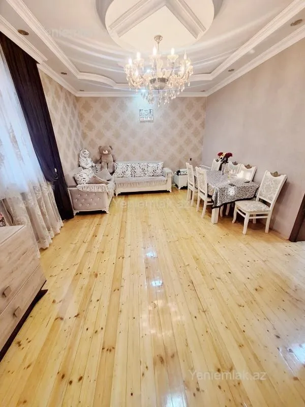 Satılır 4 otaqlı həyət evi 140 m²