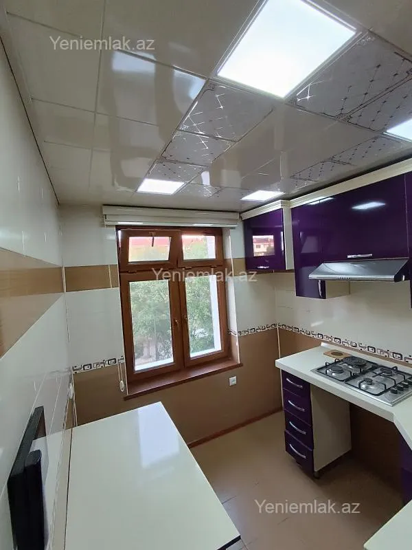 Satılır 4 otaqlı köhnə tikili 85 m²