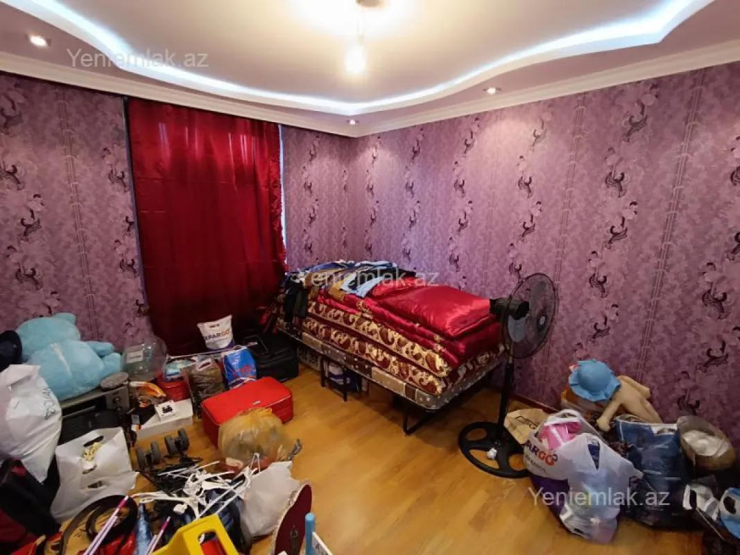 Satılır 4 otaqlı köhnə tikili 85 m²