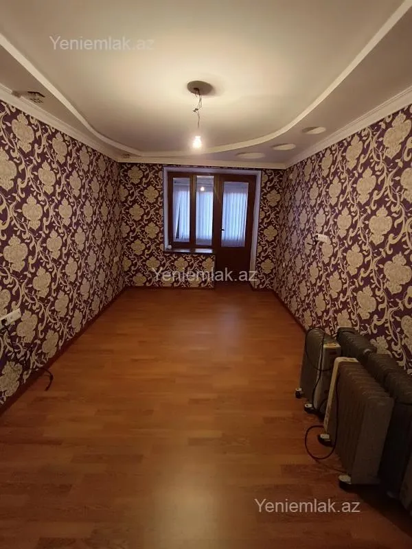 Satılır 4 otaqlı köhnə tikili 85 m²