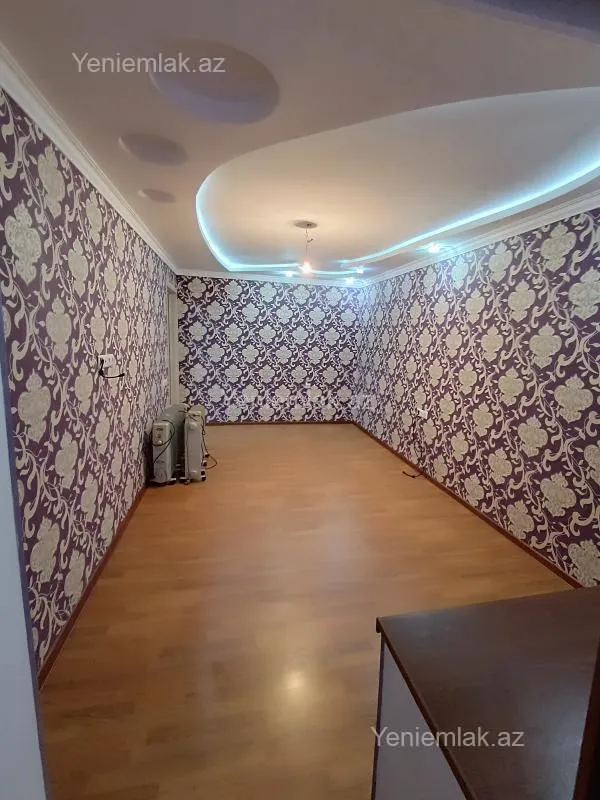 Satılır 4 otaqlı köhnə tikili 85 m²