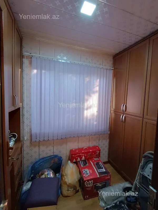 Satılır 4 otaqlı köhnə tikili 85 m²