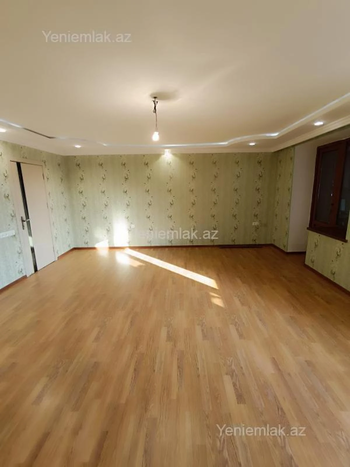 Satılır 4 otaqlı köhnə tikili 85 m²