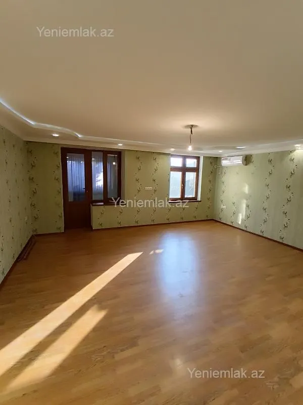 Satılır 4 otaqlı köhnə tikili 85 m²