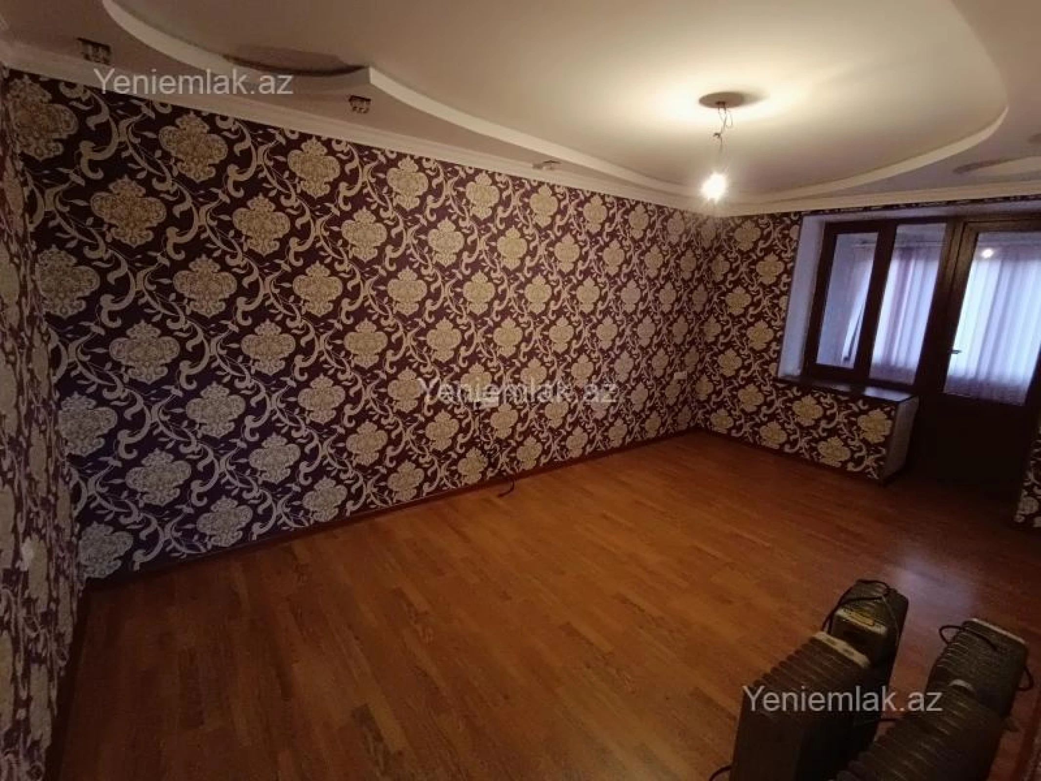 Satılır 4 otaqlı köhnə tikili 85 m²