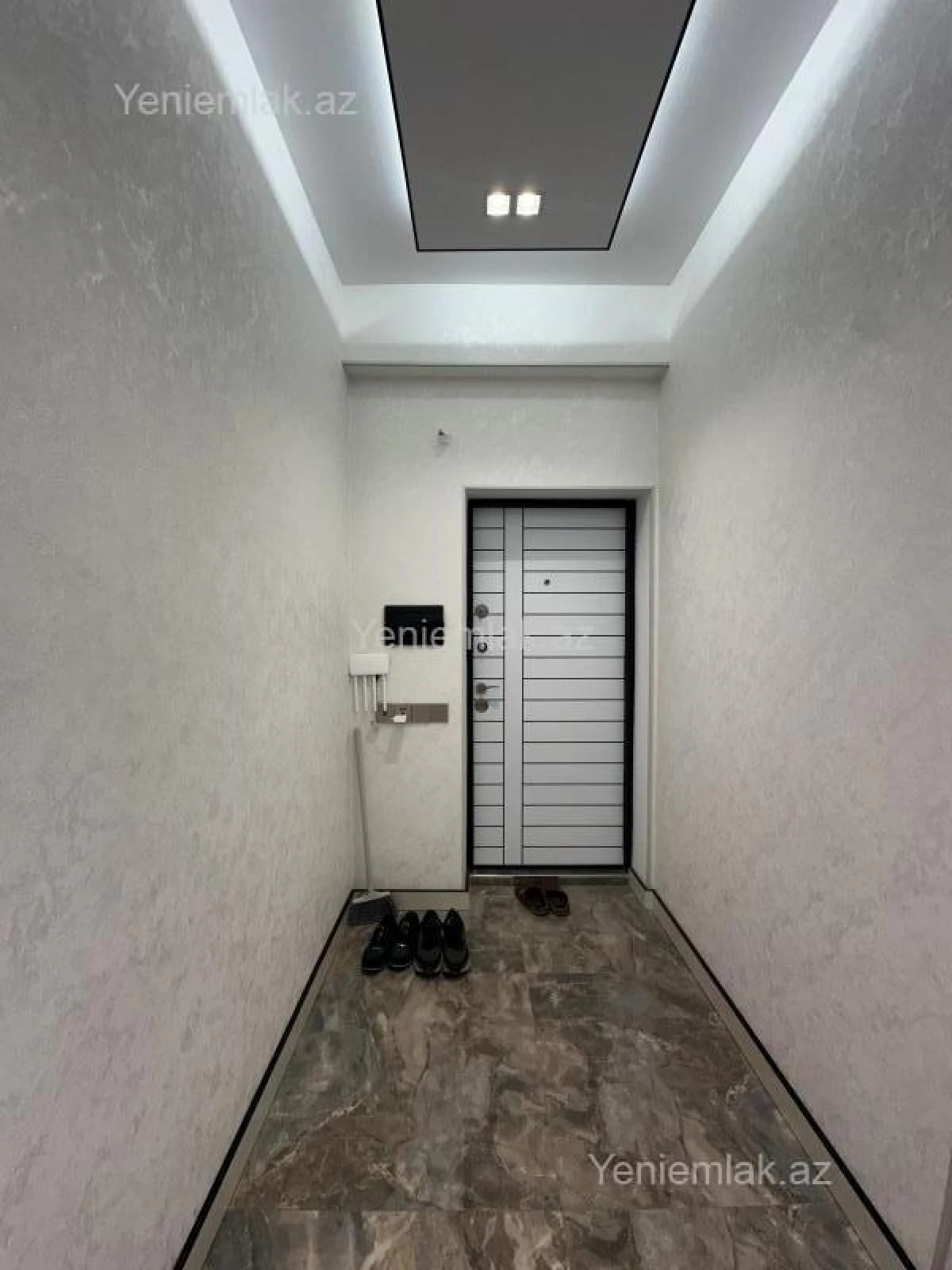 Satılır 3 otaqlı yeni tikili 72 m²