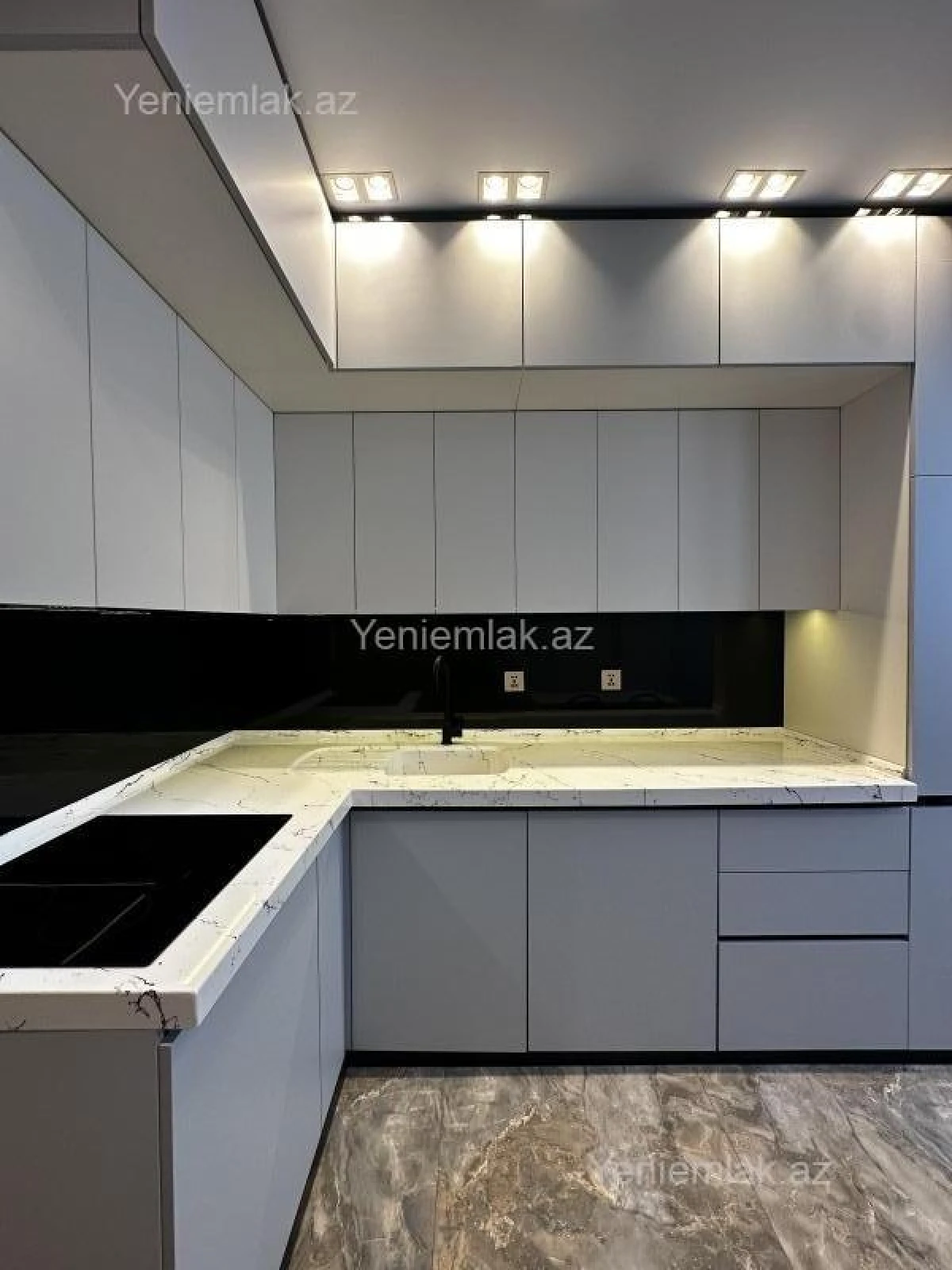 Satılır 3 otaqlı yeni tikili 72 m²