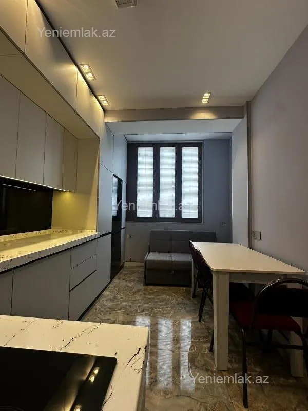 Satılır 3 otaqlı yeni tikili 72 m²