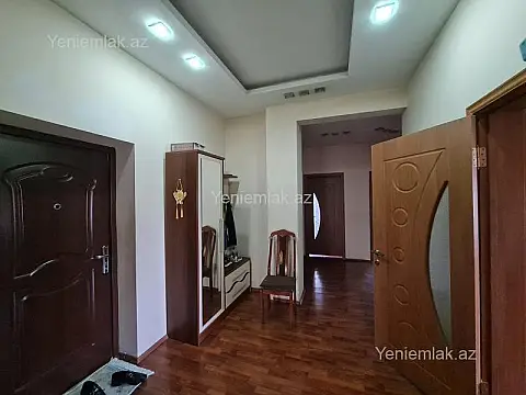Satılır 4 otaqlı yeni tikili 140 m²