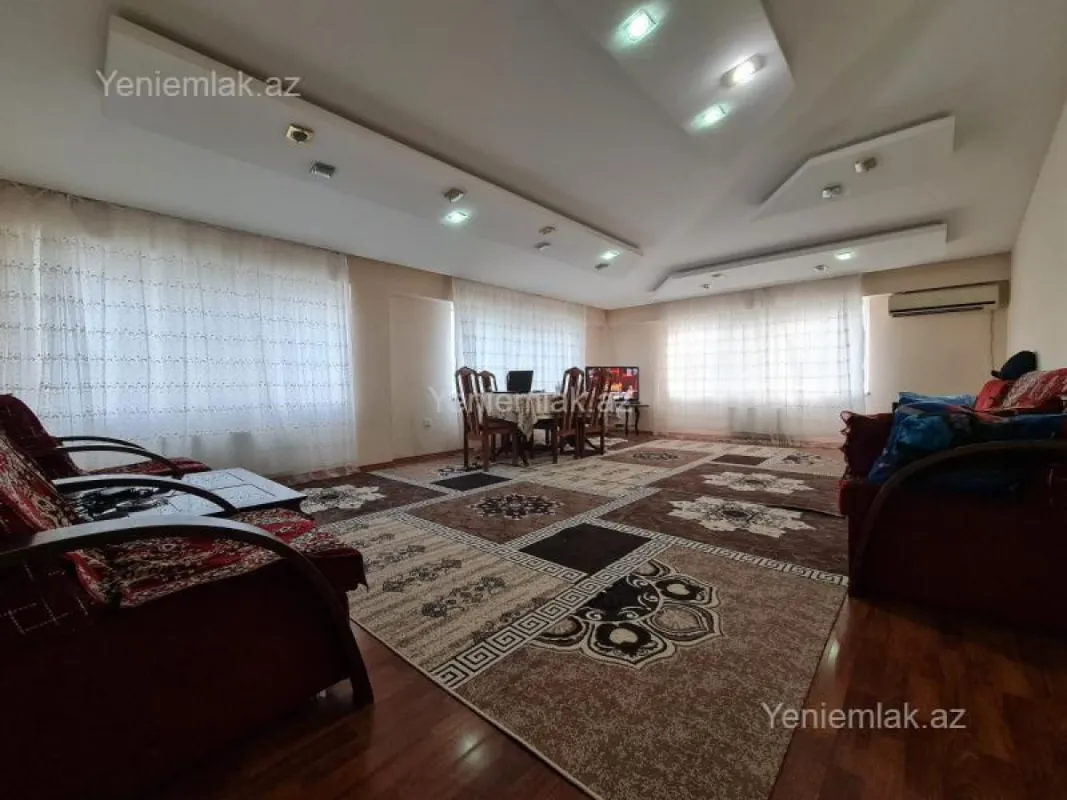 Satılır 4 otaqlı yeni tikili 140 m²