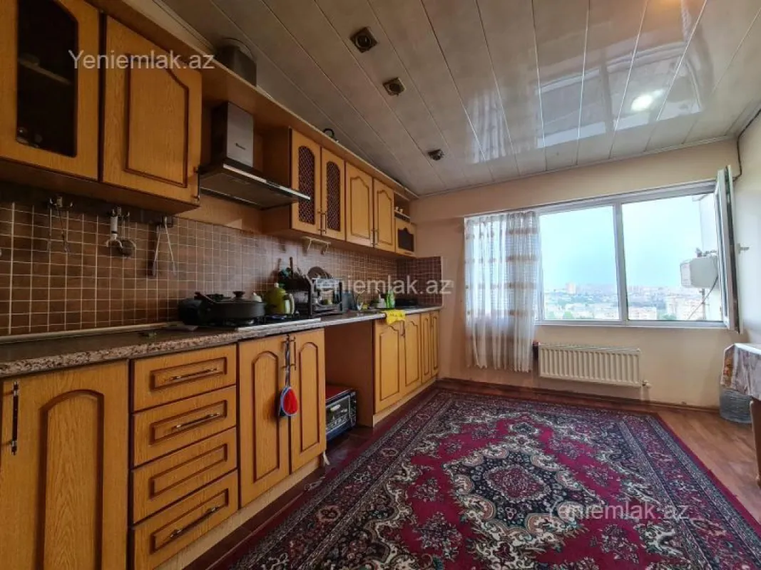 Satılır 4 otaqlı yeni tikili 140 m²