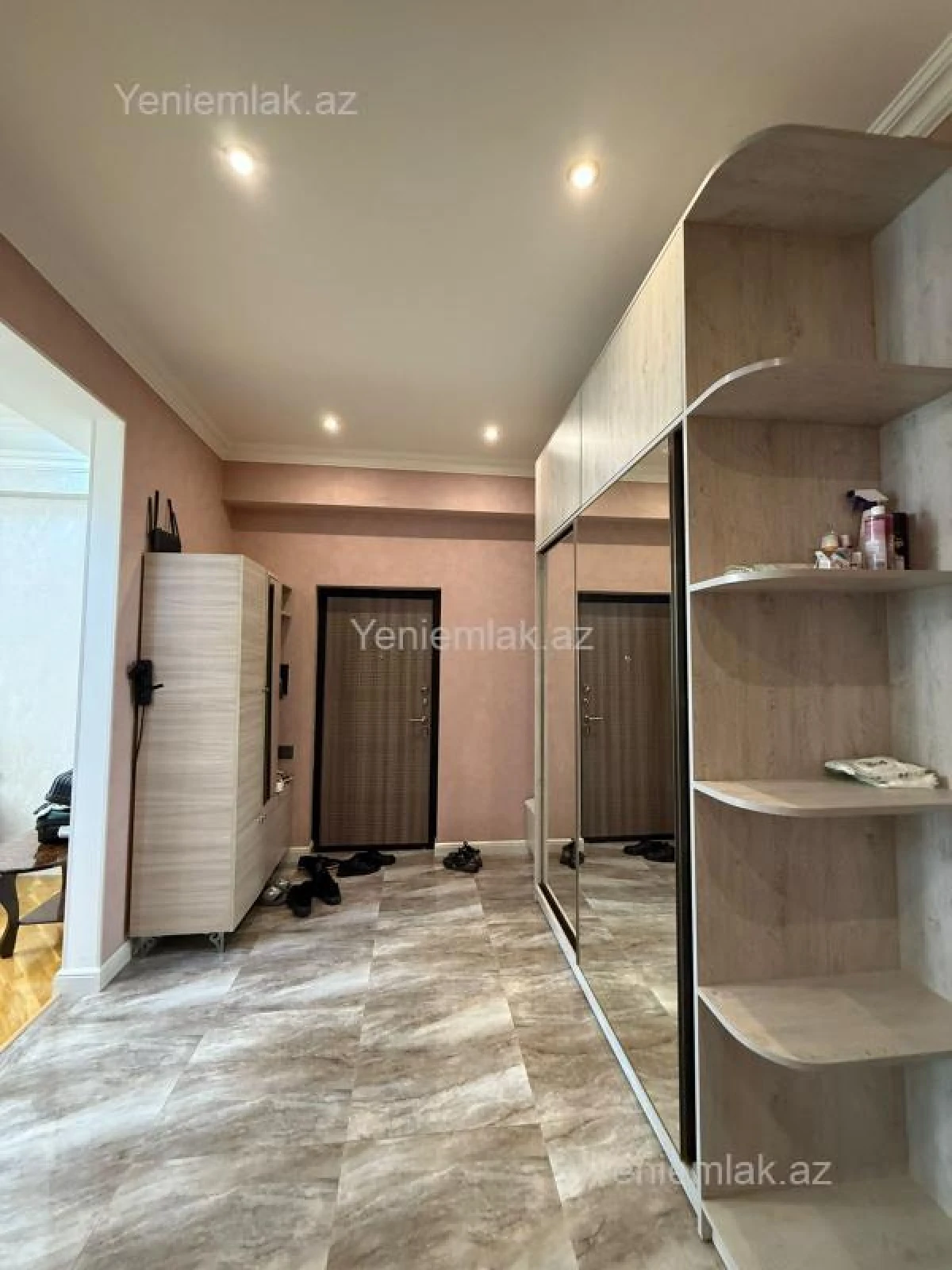 Satılır 2 otaqlı yeni tikili 94 m²