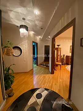 Satılır 3 otaqlı köhnə tikili 117 m²