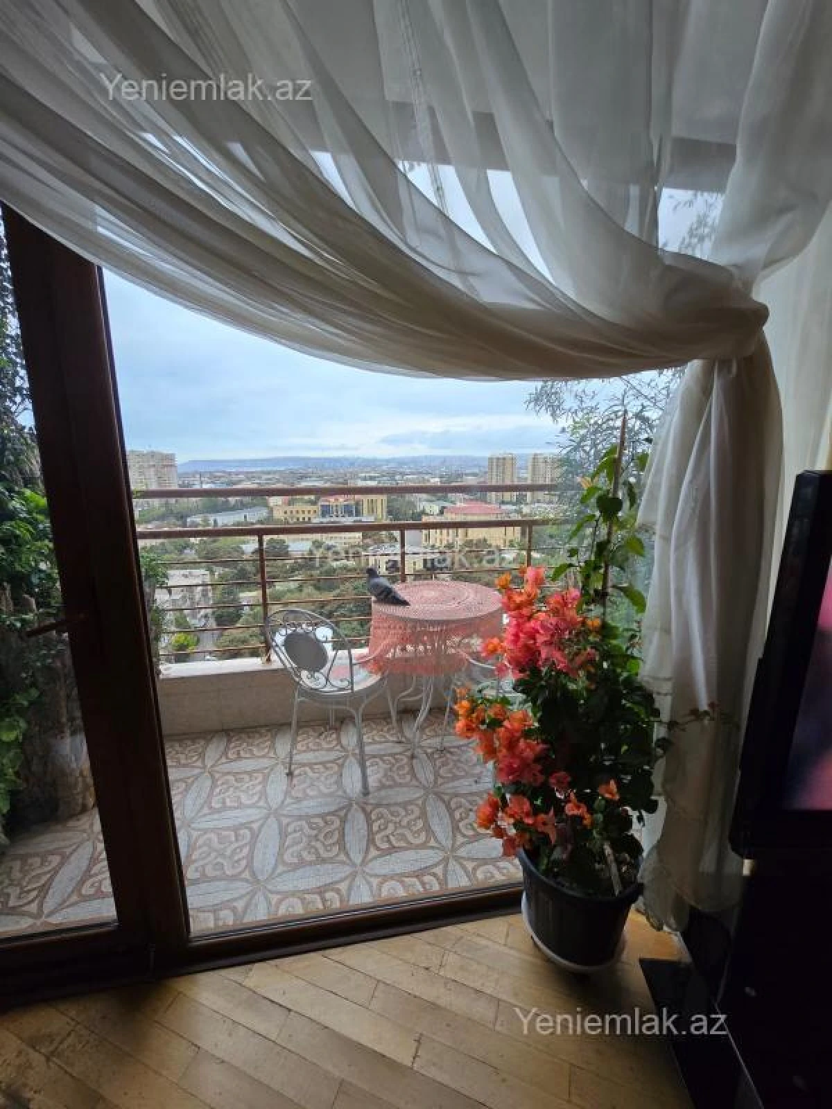 Satılır 3 otaqlı köhnə tikili 117 m²