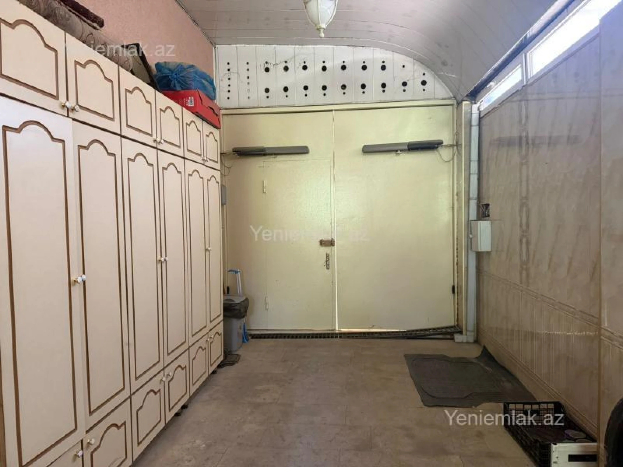 Satılır 5 otaqlı həyət evi 250 m²